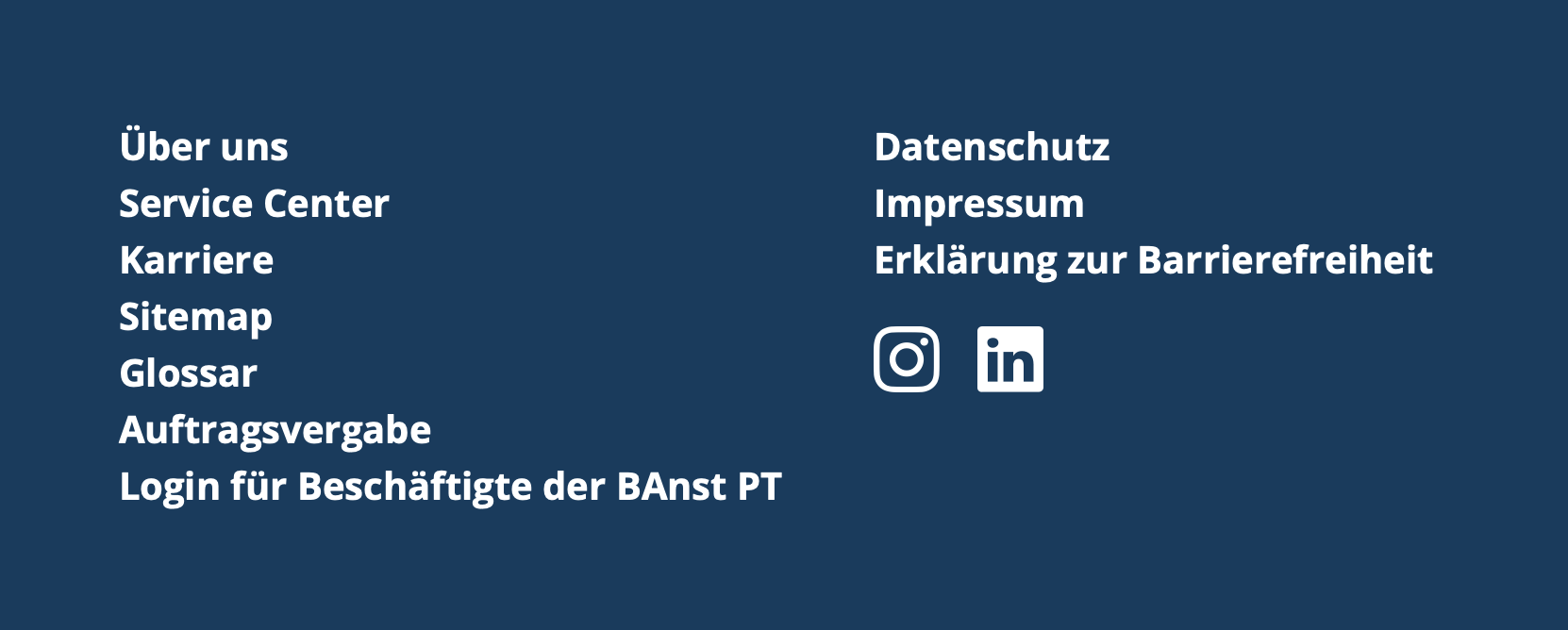 Fusszeile mit Unterverlinkungen durch die Seite und Social Media Verlinkung